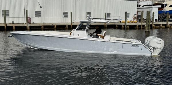 2025 Jupiter 380LS