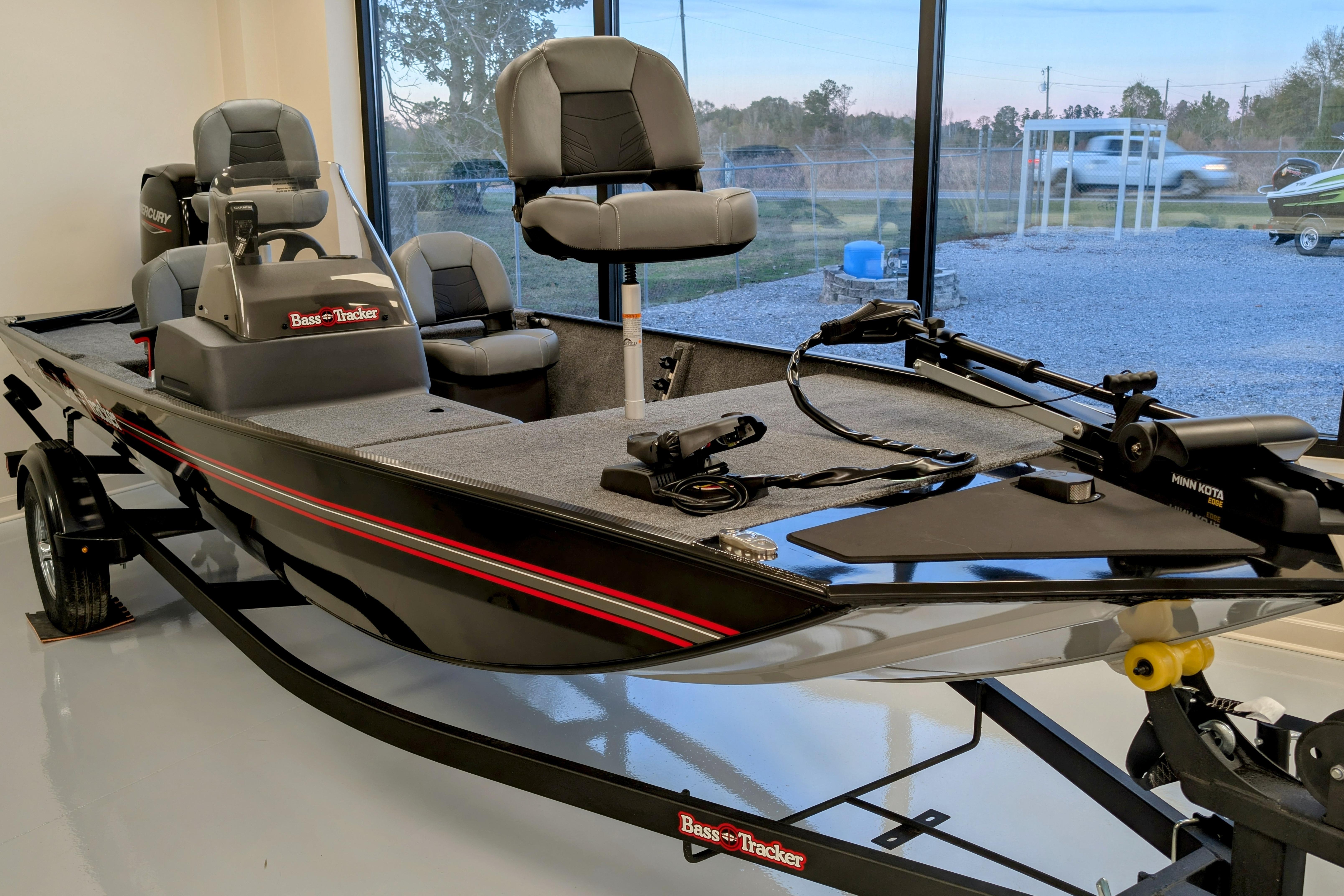 2025 Tracker Bass Tracker Classic XL