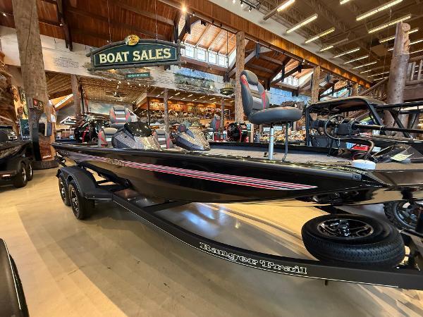Ranger RT198P 2025 Ranger RT198P boat displayed at indoor boat sales showroom.
