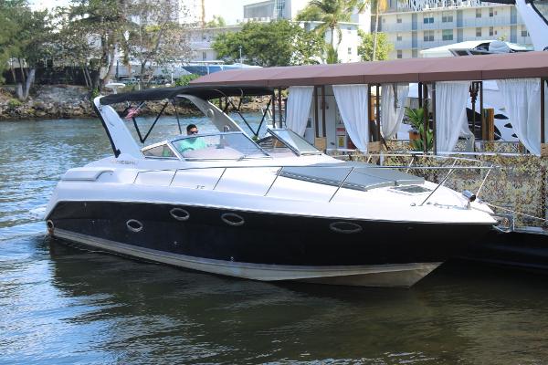 Regal 3260 Commodore