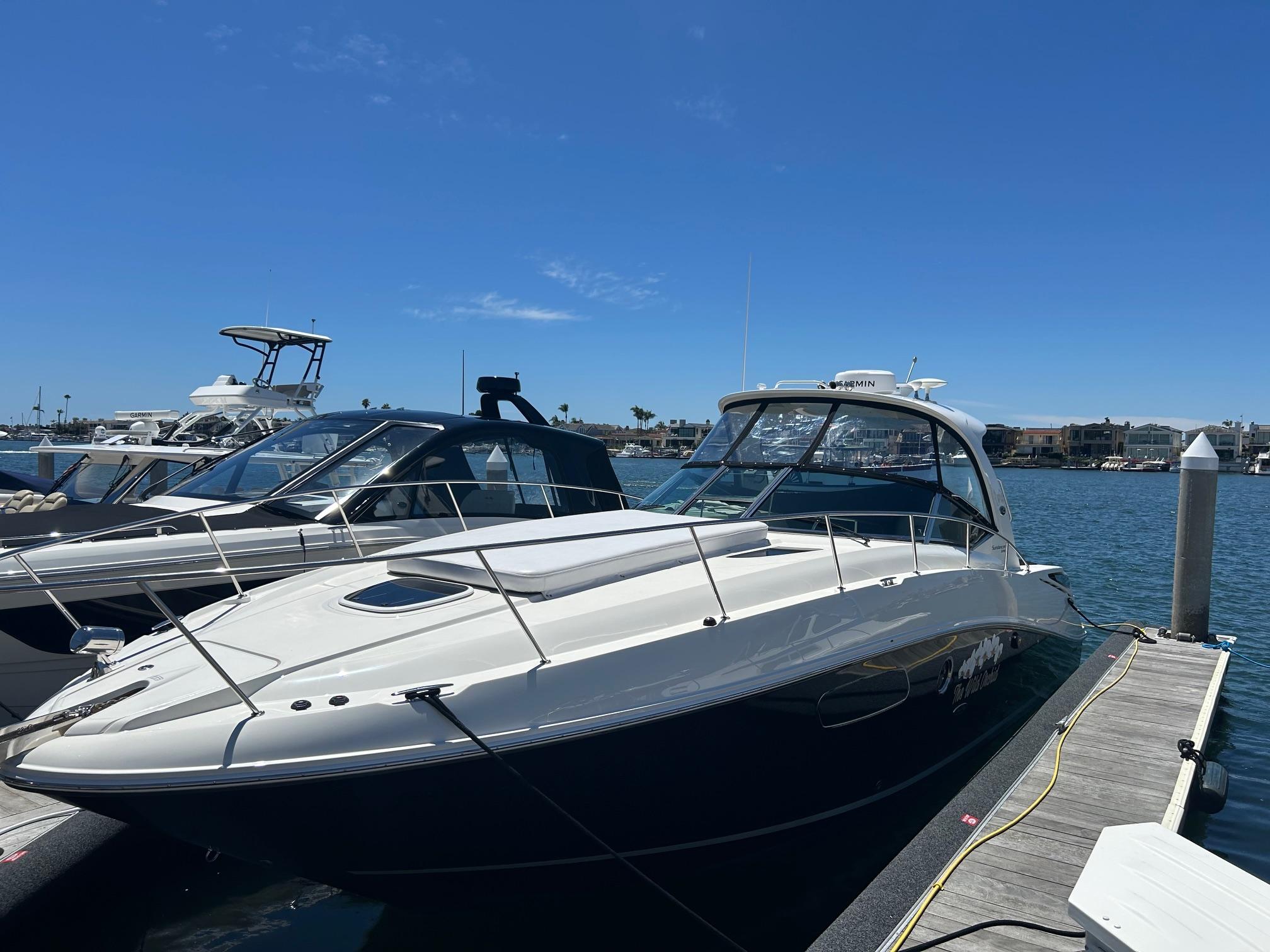 2010 Sea Ray 370 Sundancer