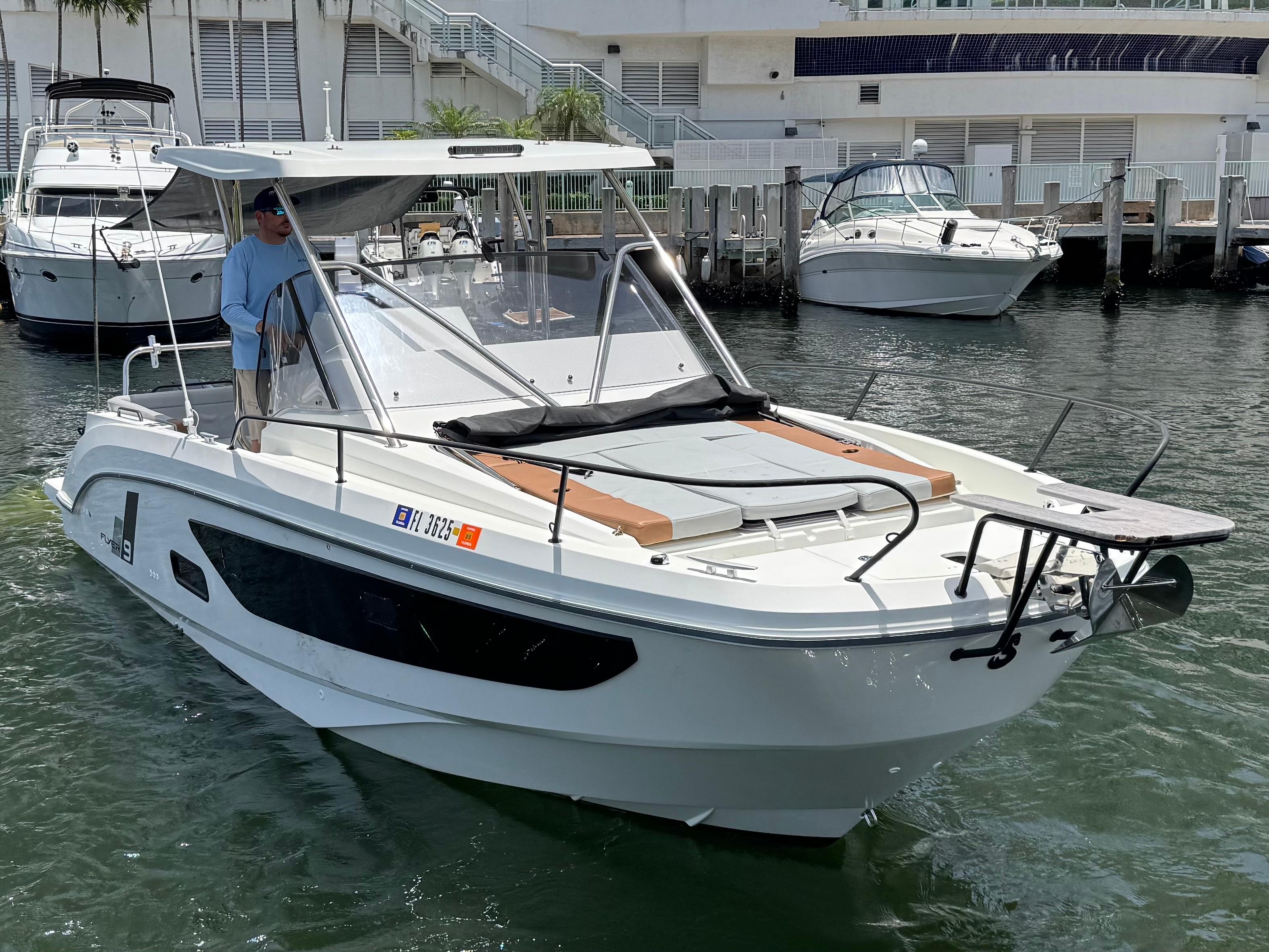 2023 Beneteau Flyer 9 SUNdeck