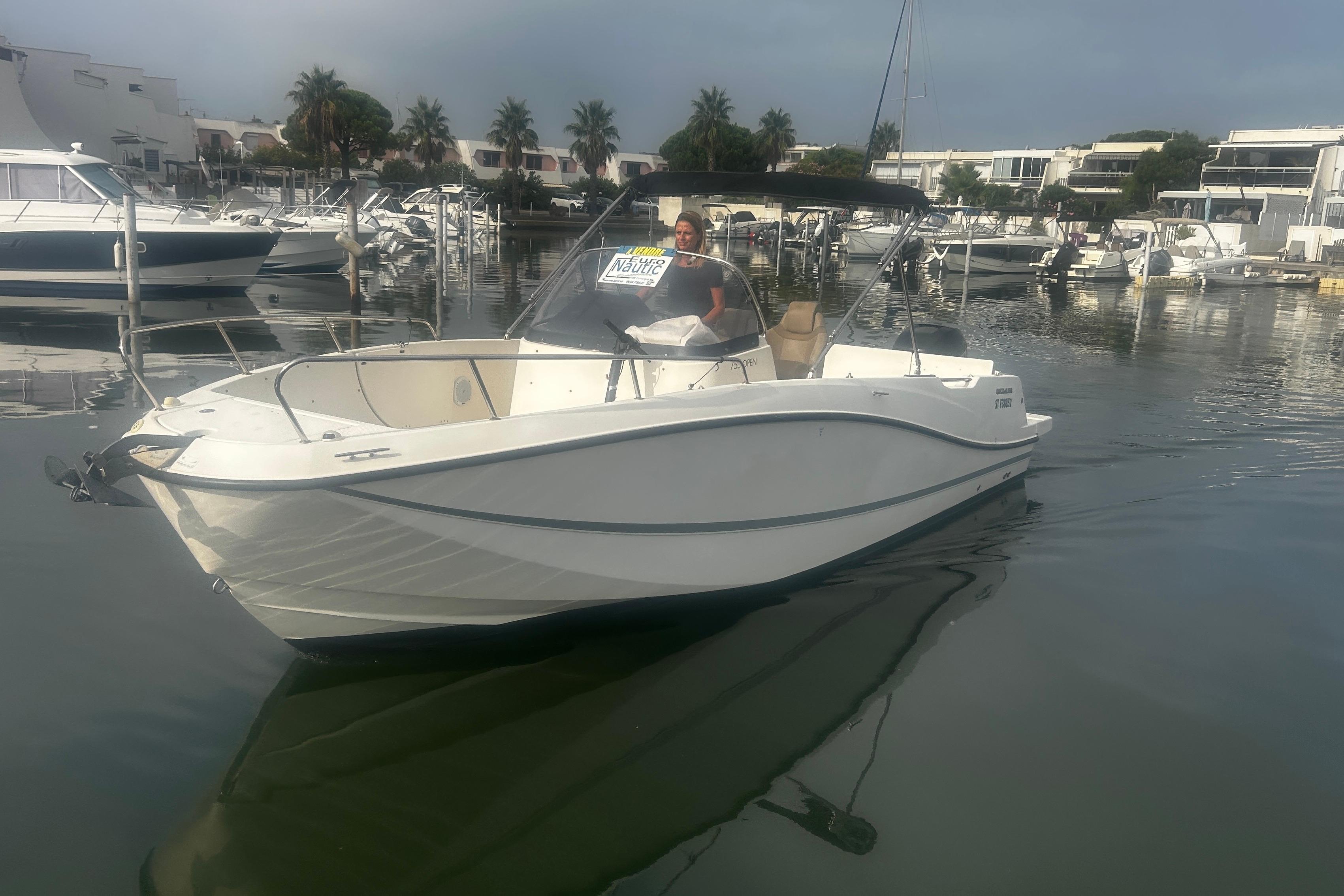 2016 Quicksilver Activ 755 Open