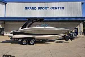 Regal 2500 Bowrider 2018 Regal 2500 Bowrider boat on trailer at Grand Sport Center.