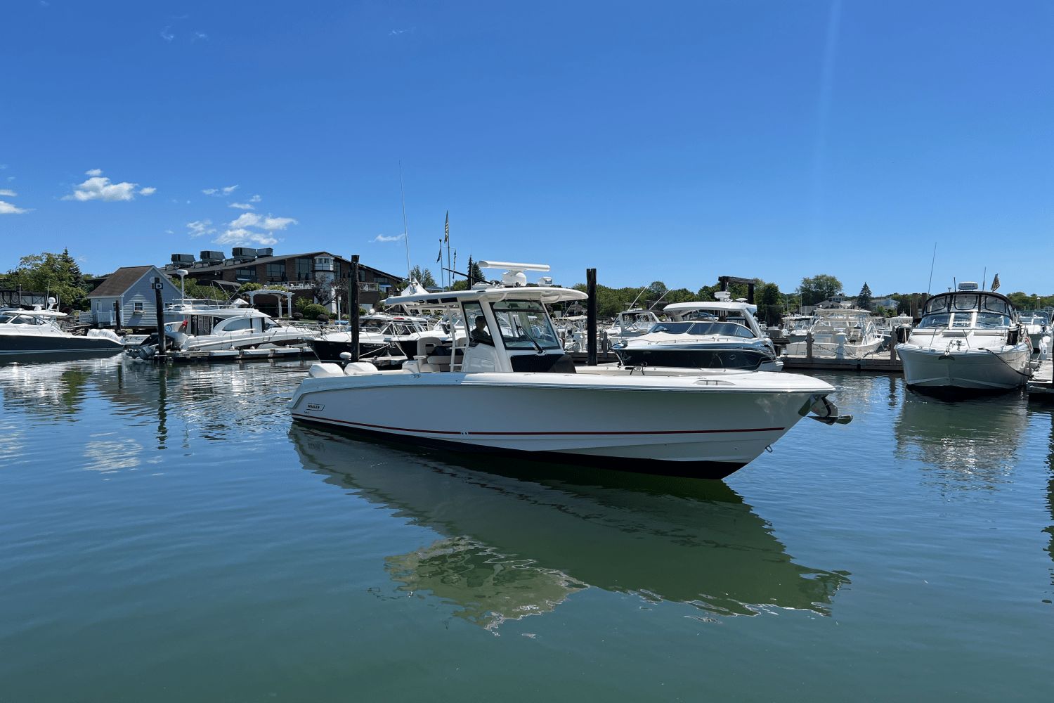 2022 Boston Whaler 330 Outrage