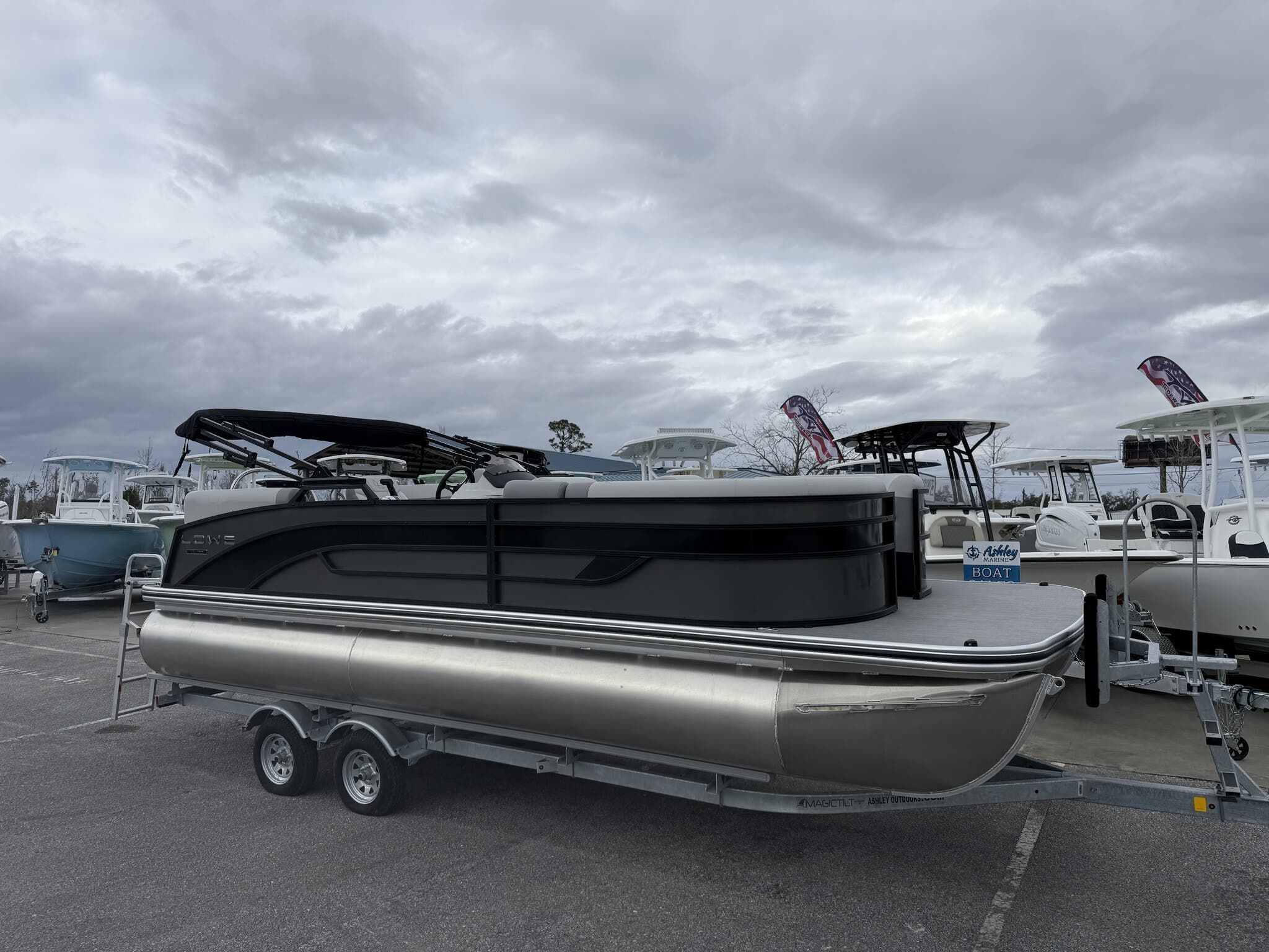 2025 Lowe SS230
