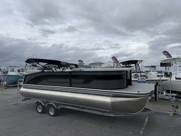 2025 Lowe Ss 230