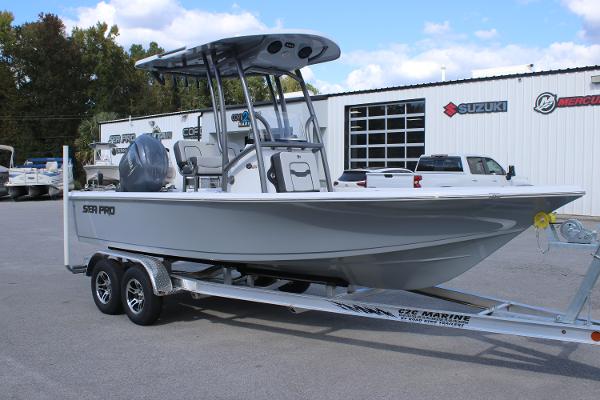 2025 Sea Pro 210