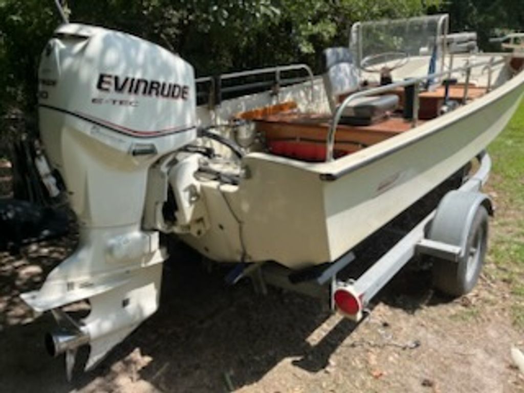 1988 Boston Whaler 17 Sport GLS