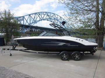 2025 Chaparral 23 SSi