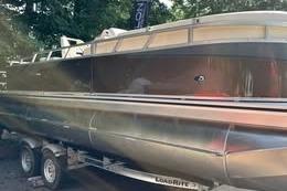 2026 Avalon VENTURE 85 CRUISE