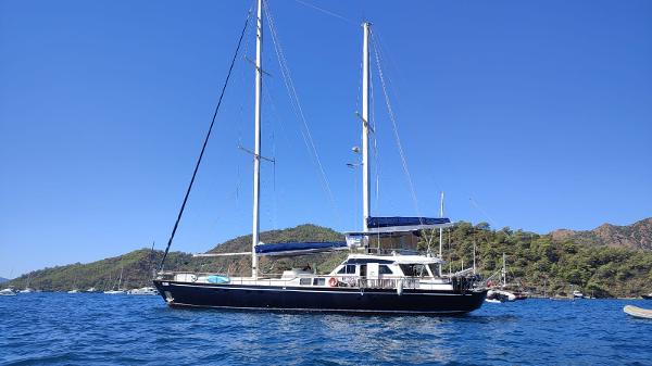Custom 27M Ketch