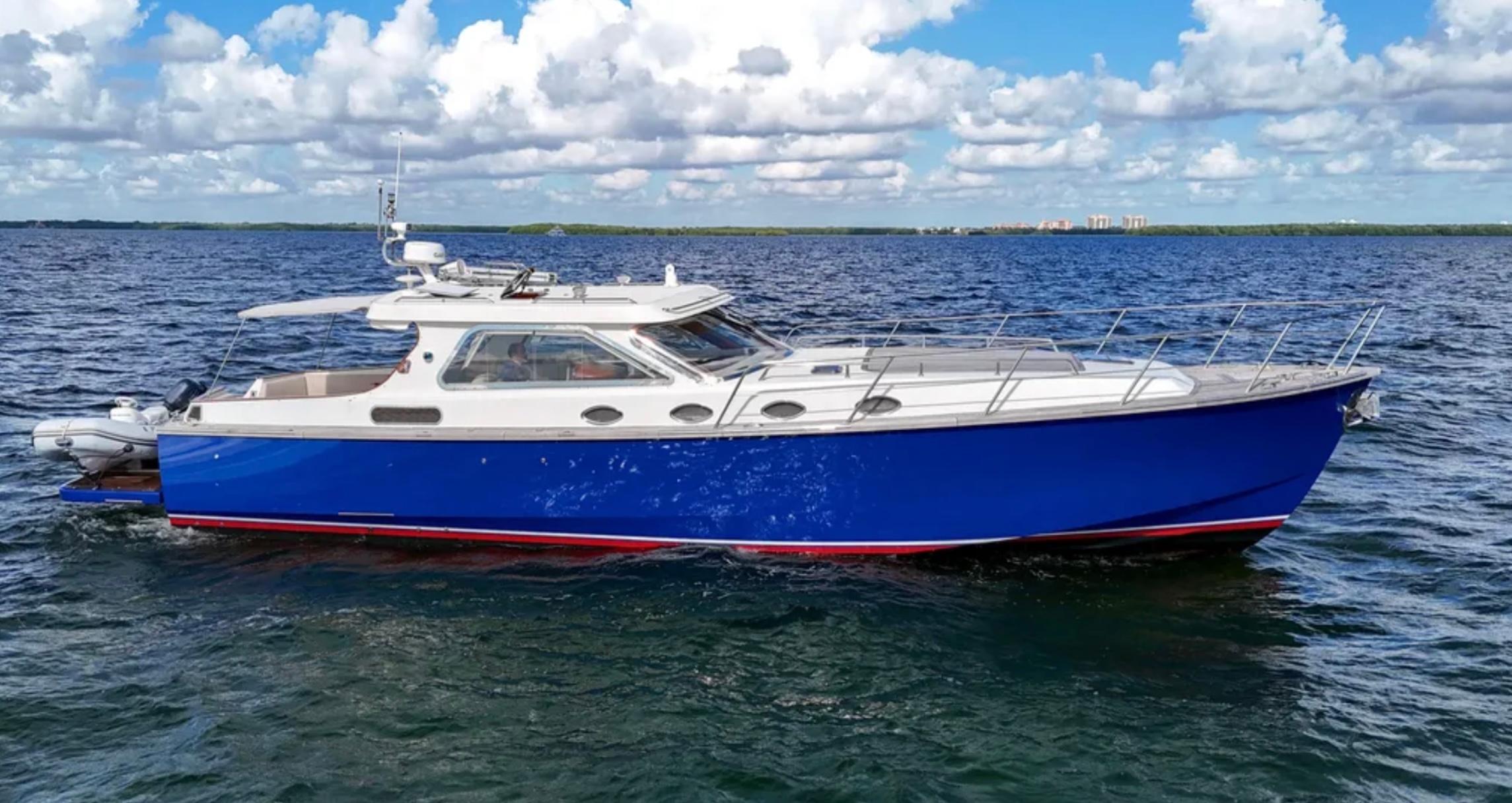 Custom Gentlemans Motor Yacht Custom Gentlemans Motor Yacht
