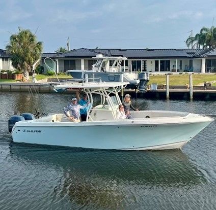2014 Sailfish 270 CC