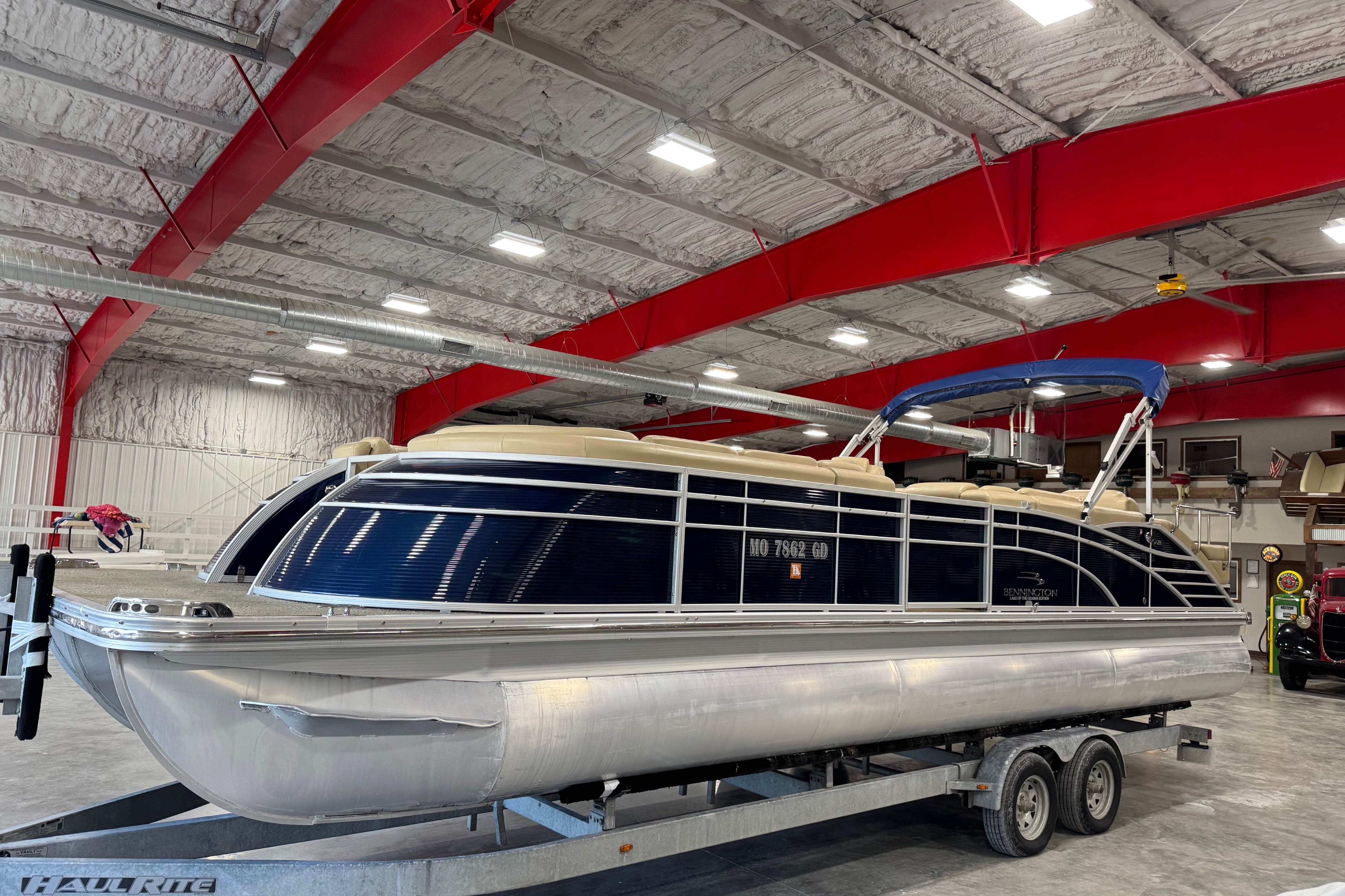 2015 Bennington 2875 QCW I/O