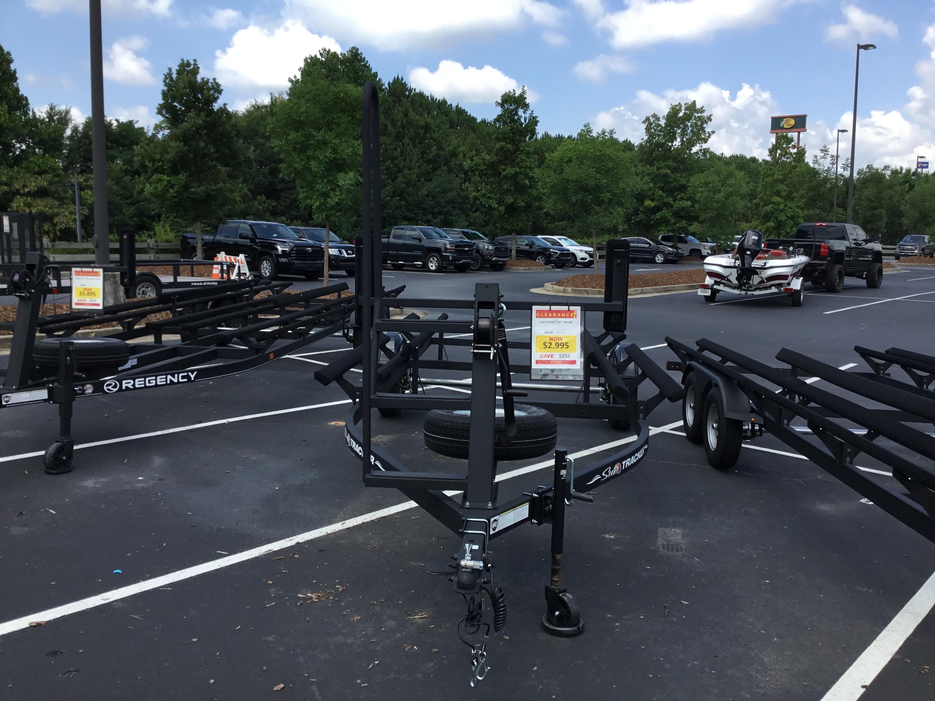 2024 Sun Tracker 18ft Pontoon trailer