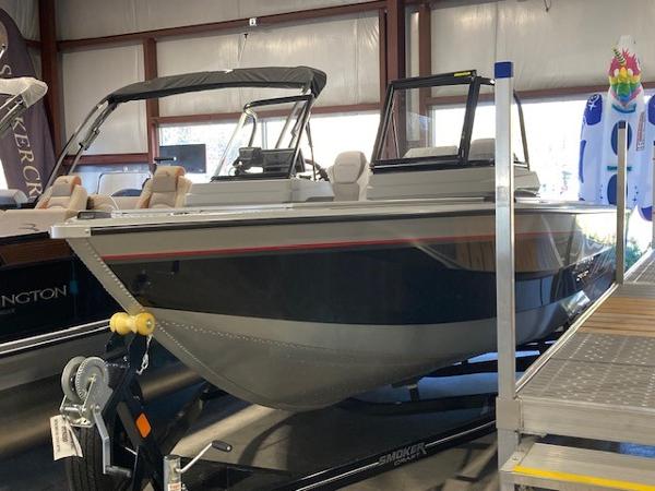 2024 Smoker Craft Adventurer 210 GLS