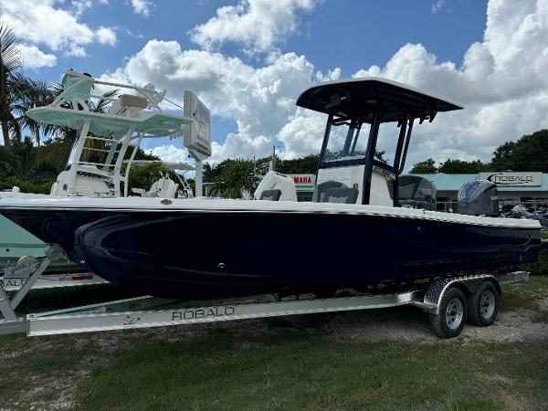Robalo 246 Cayman