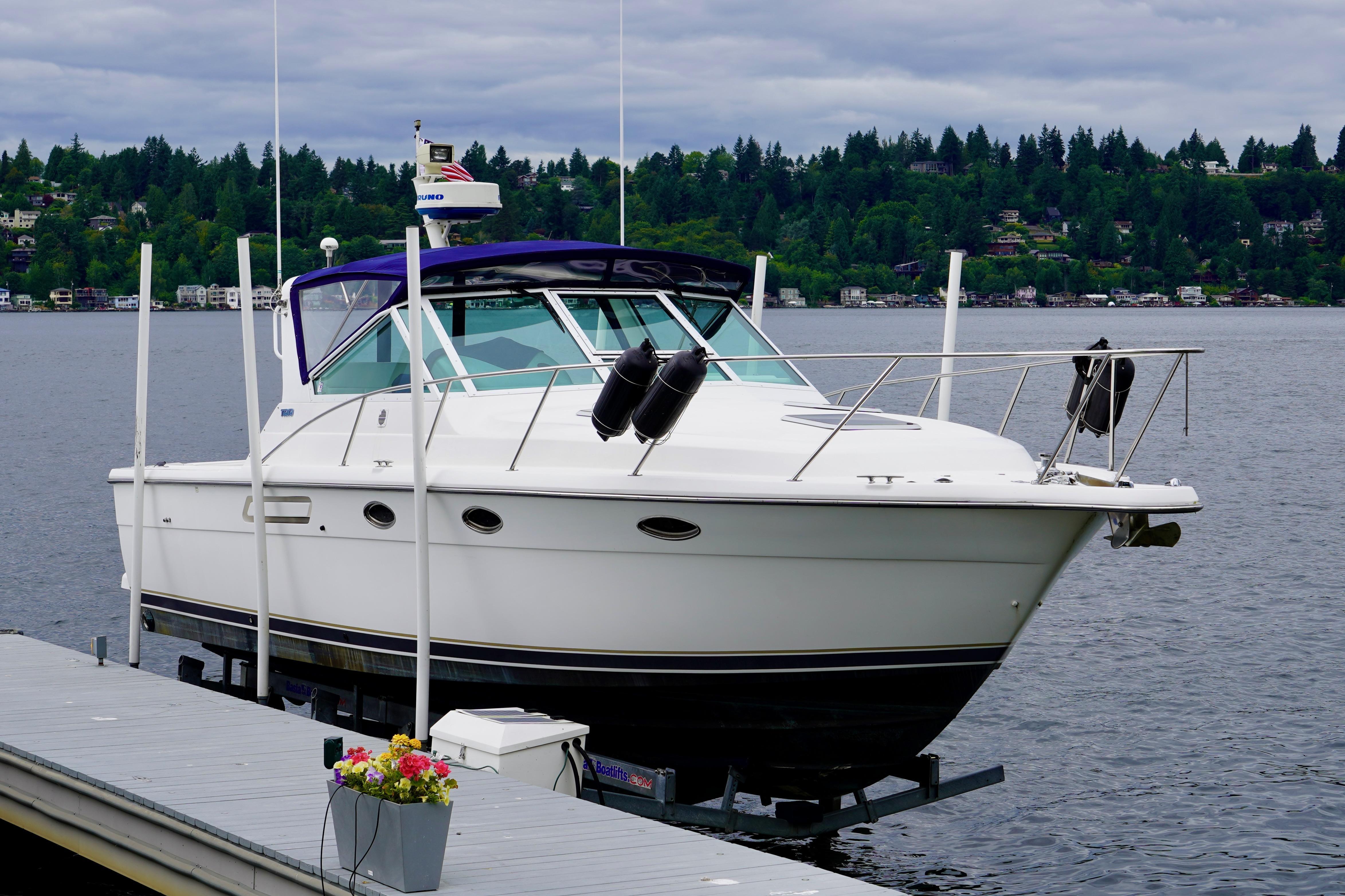 2000 Tiara Yachts 3100 Open