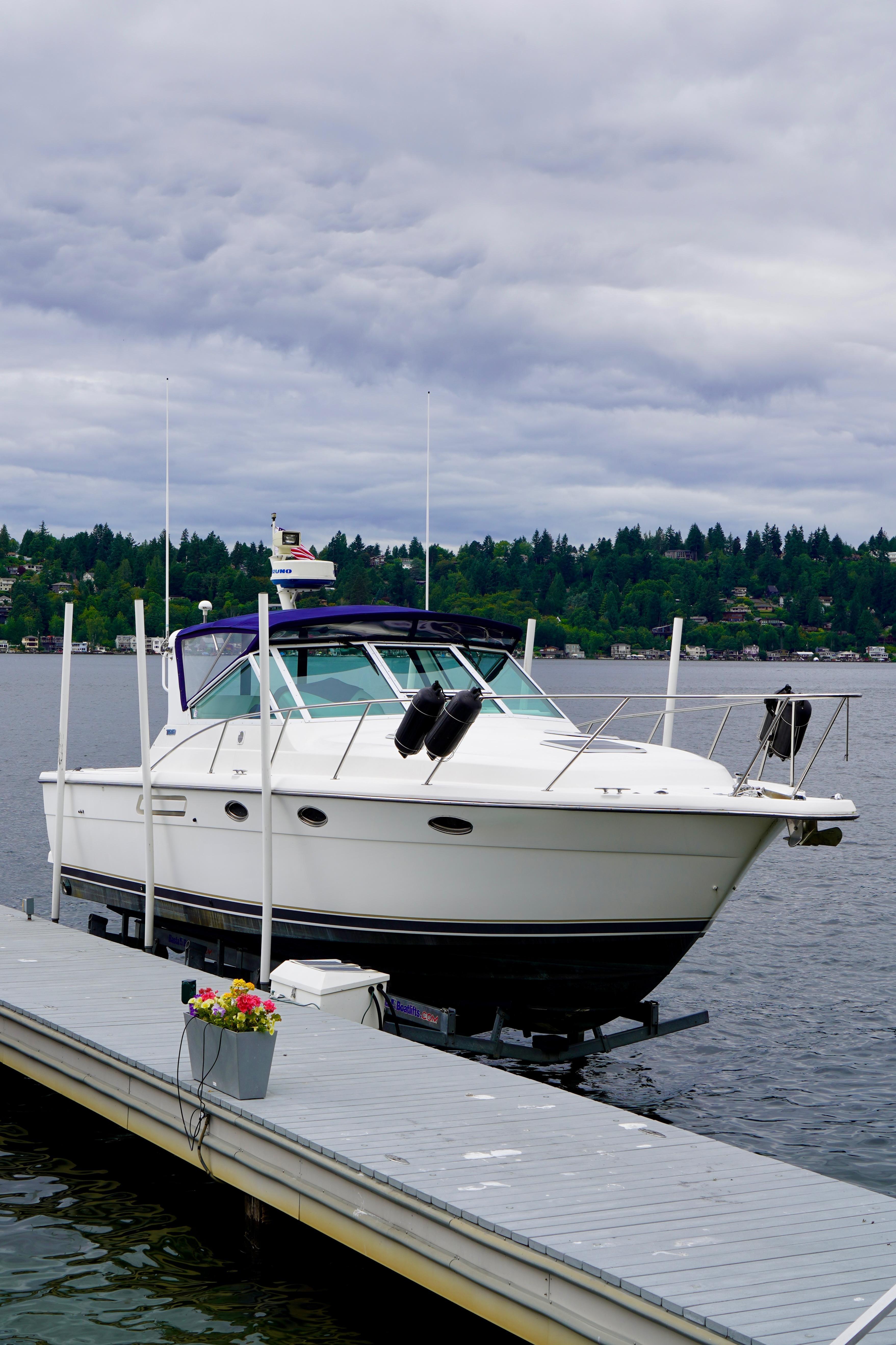 2000 Tiara Yachts 3100 Open