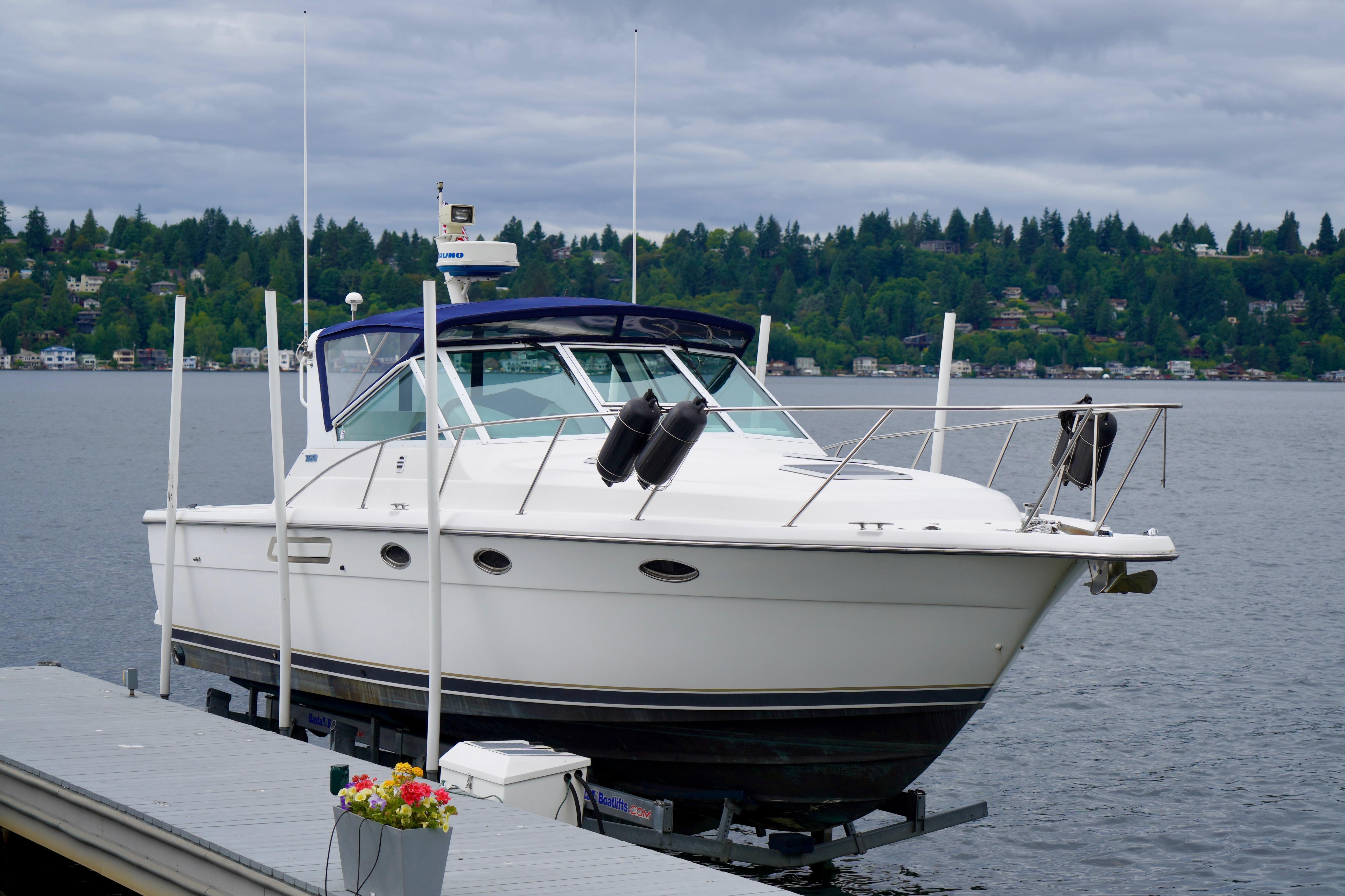 2000 Tiara Yachts 3100 Open