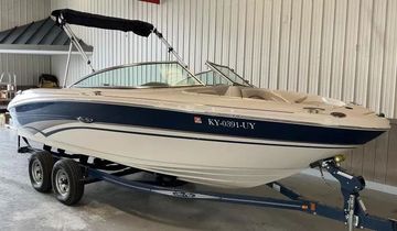 2003 Sea Ray 220 Bow Rider