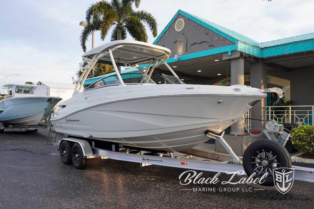 2024 Finseeker 240 DC Finseeker