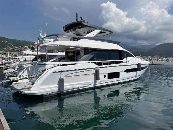 2024 Azimut 78 Flybridge