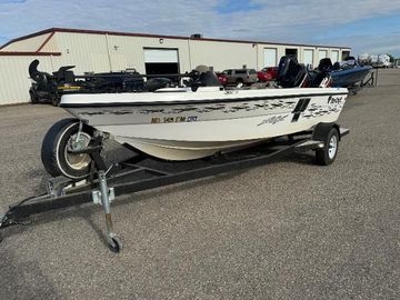2000 Yar-Craft 1785 Mille Lacs