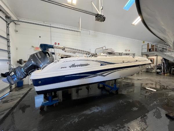 2005 Godfrey FD211