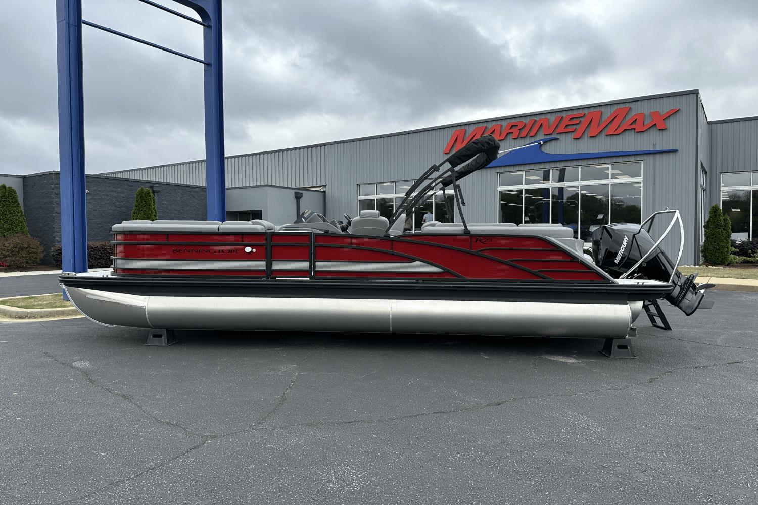 2025 Bennington 23 RFB