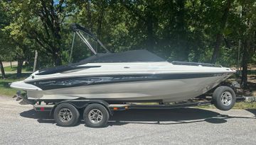 2007 Crownline 220 LS