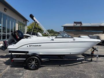 2025 Stingray 172DC