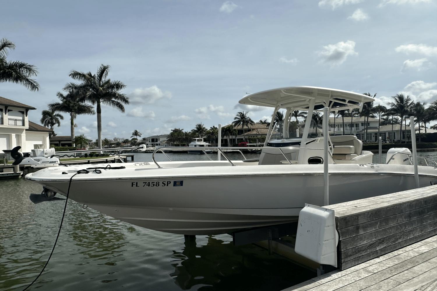 Boston Whaler 270 Dauntless