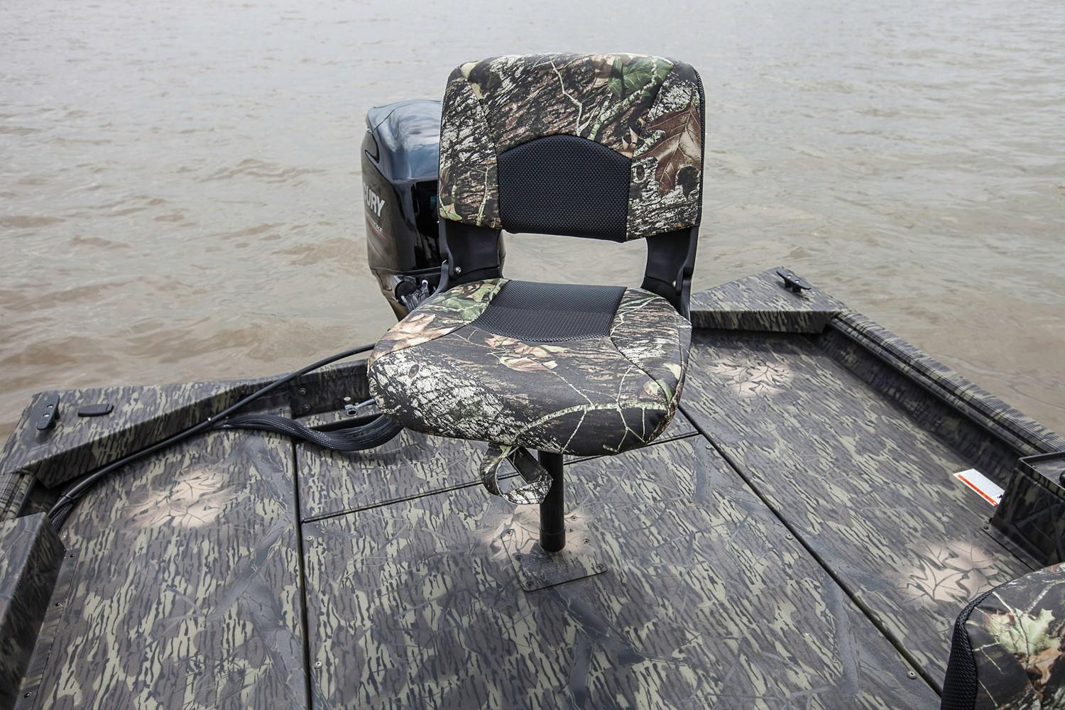 Crestliner Boat image