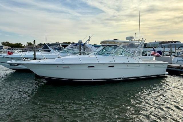 1996 Pursuit 3100 Offshore