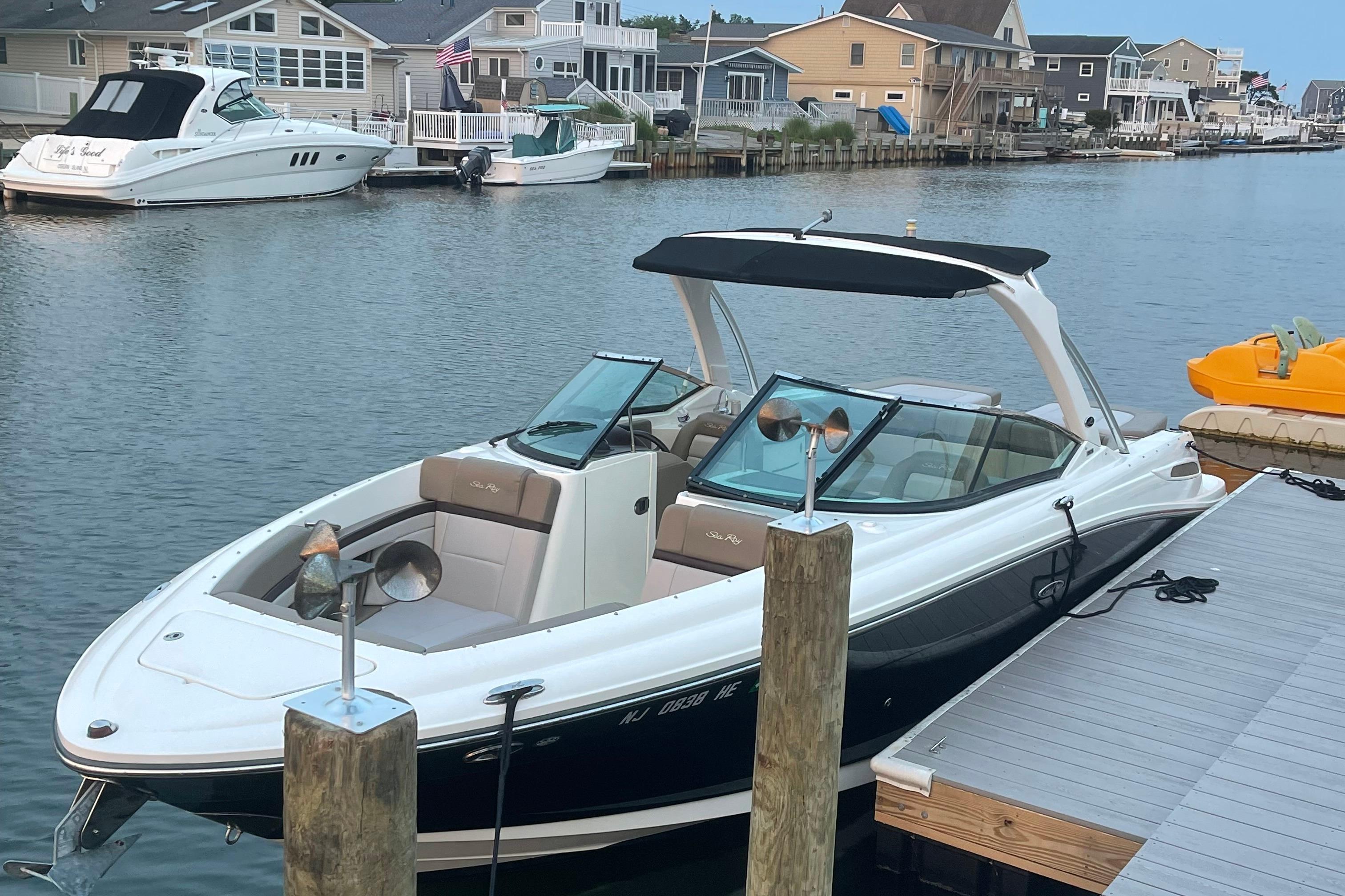 2011 Sea Ray 270 SLX
