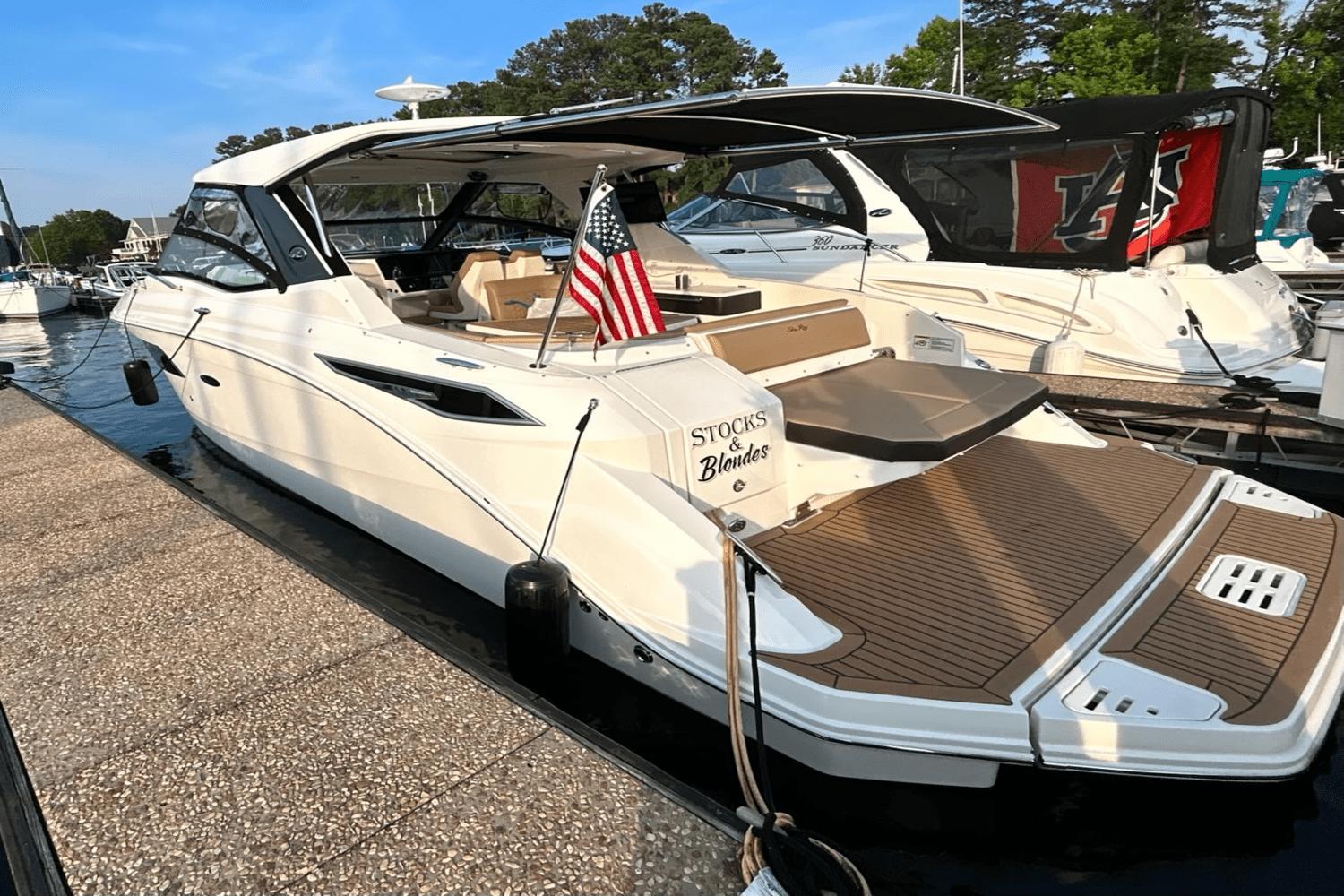 2020 Sea Ray 320 Sea Ray