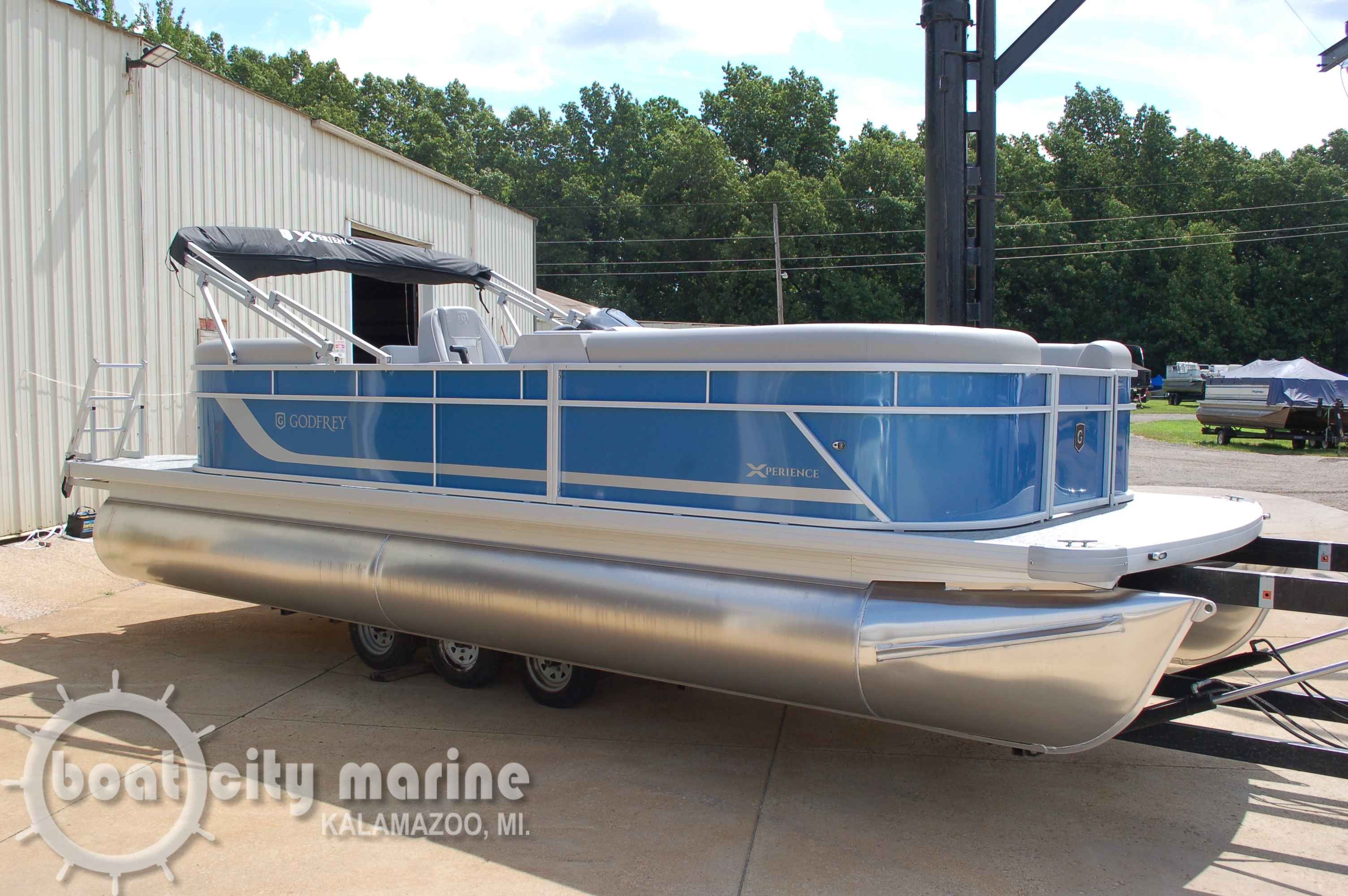 2025 Godfrey Xperience Split Bench SW 2286 SBX