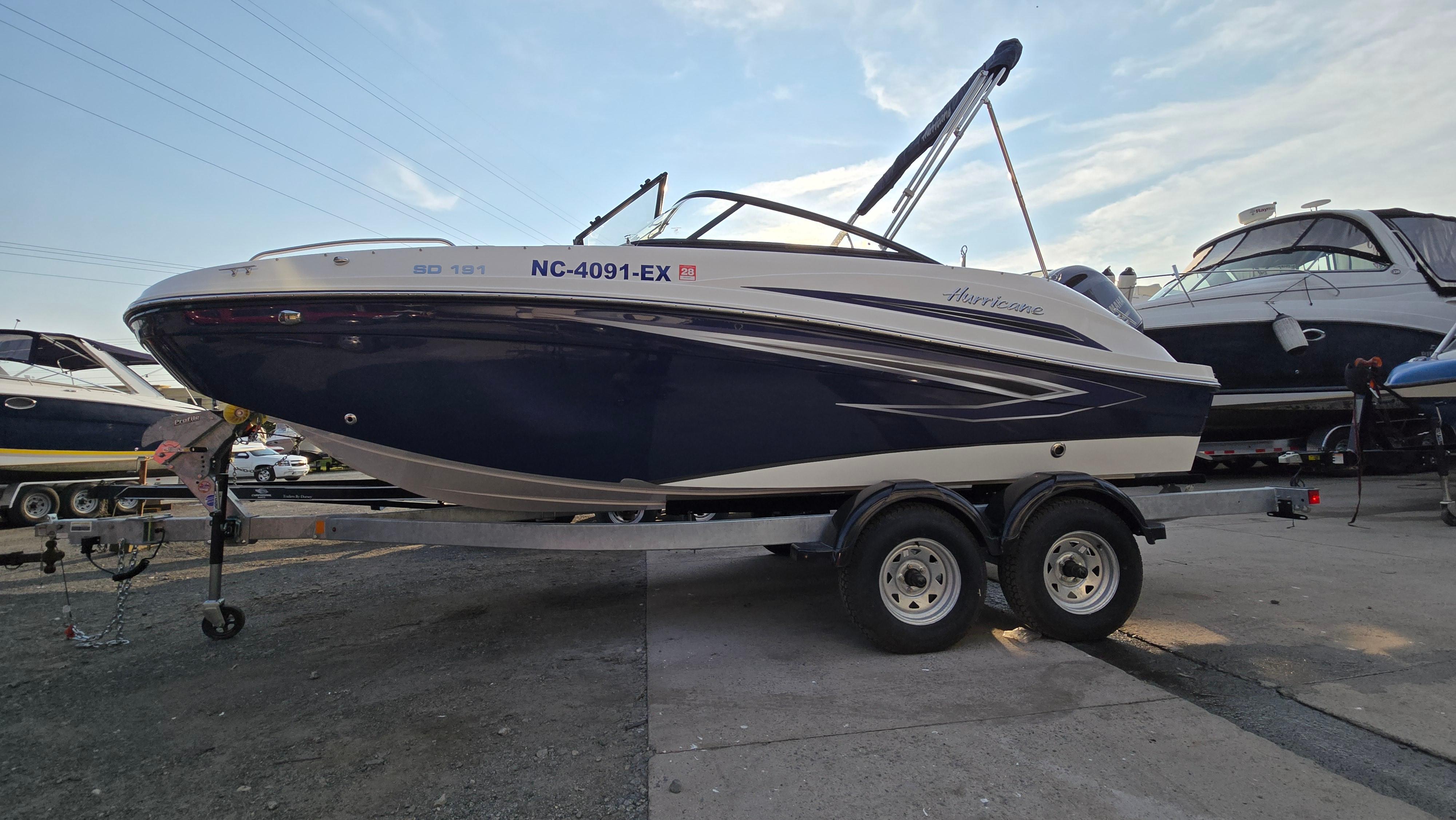 2022 Hurricane SunDeck 191 OB