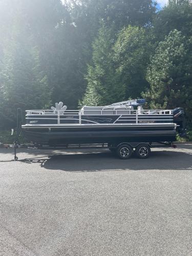 2024 Ranger Reata 220F