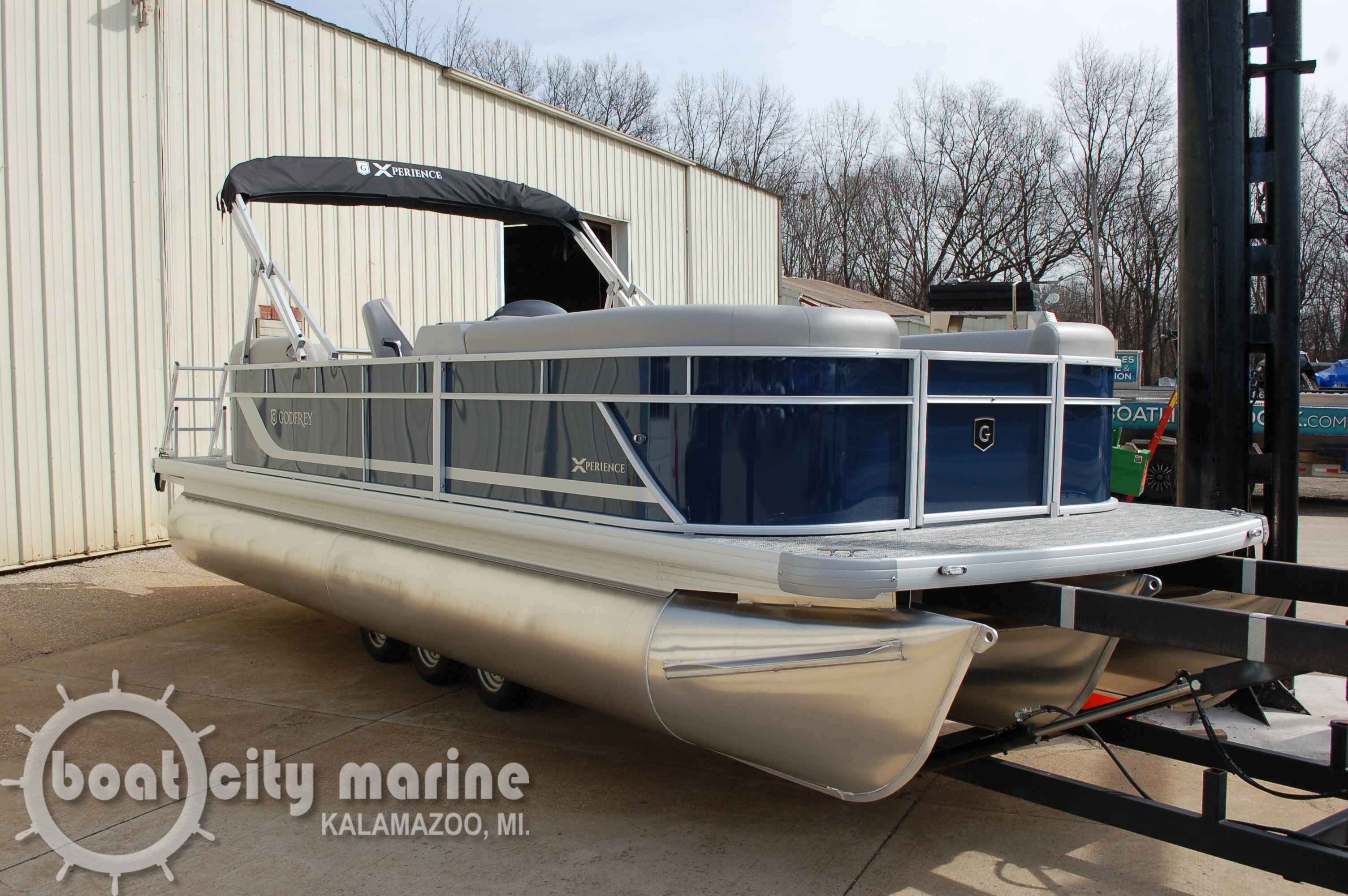2025 Godfrey Xperience Split Bench SW 2286 SBX