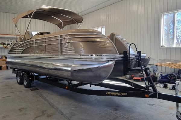 2011 Bennington 2575 RCW 3 I/O
