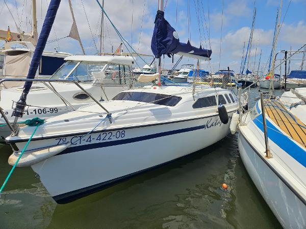1995 Hunter 235