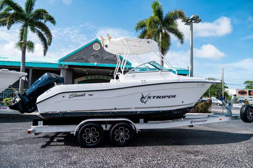2005 Seaswirl 2101 DC Striper