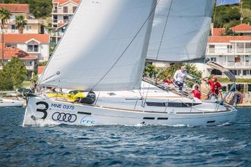 2015 Jeanneau Sun Odyssey 439