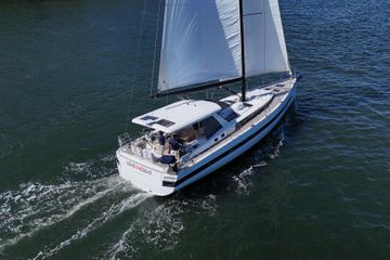 2017 Beneteau Oceanis Yacht 62