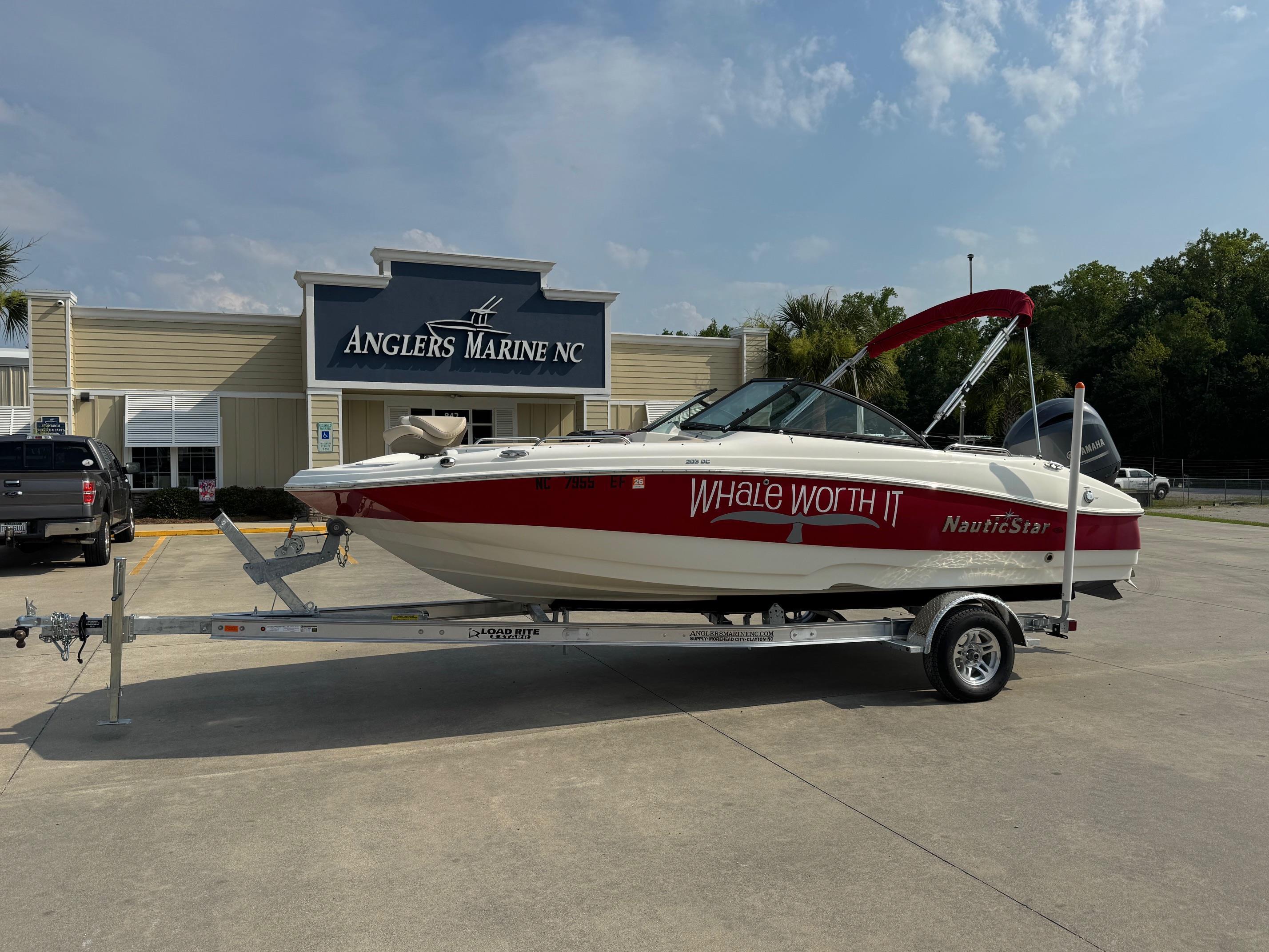 2017 NauticStar 203 DC