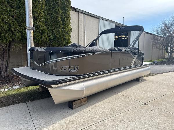 2025 Tahoe Pontoon LTZ Cruise Rear Bench