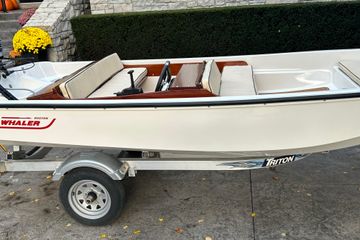 1975 Boston Whaler Classic